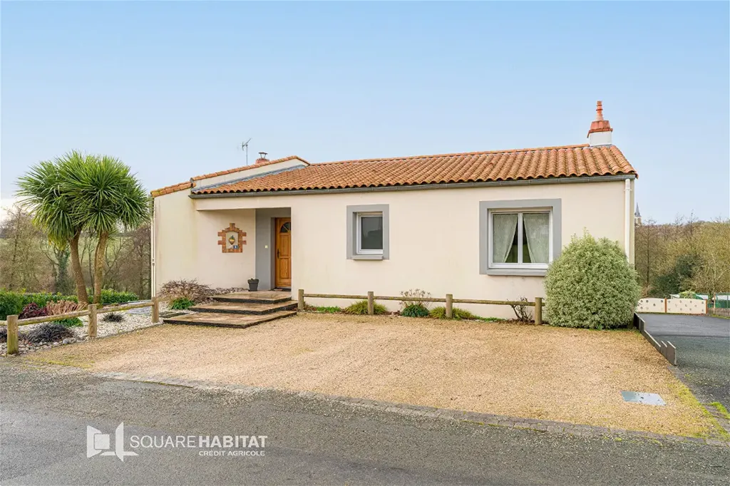 Extérieur - Maison de Campagne avec Sous-Sol à Bellevigny