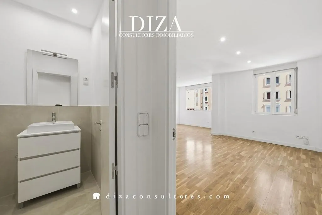 Bedrooms - Luxury Flat with West View in Ibiza, Madrid