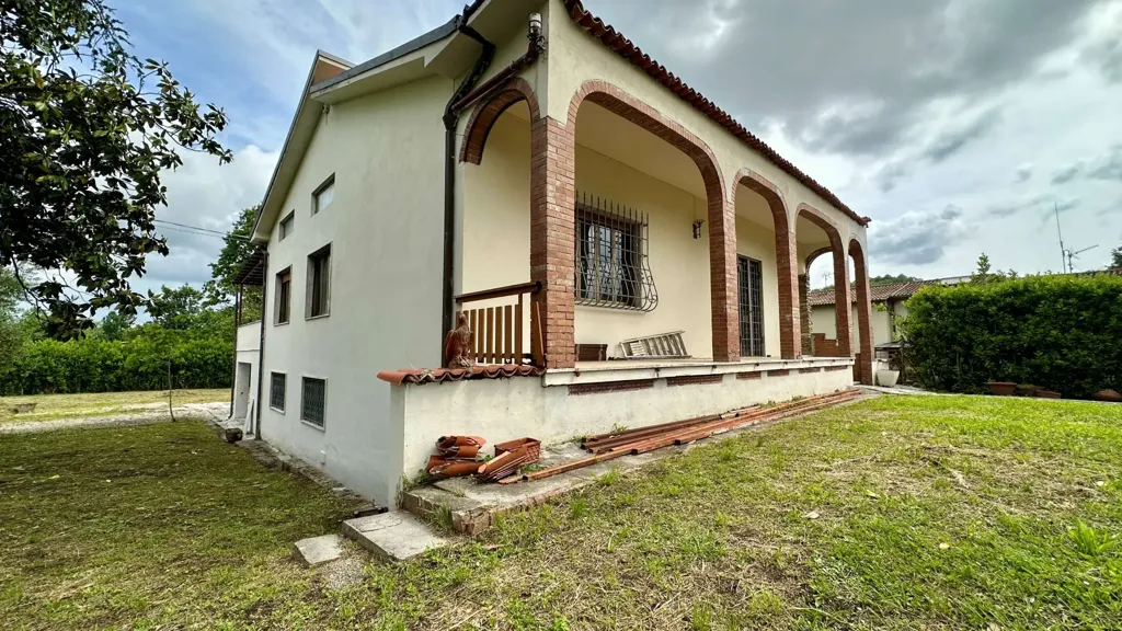 Välivaade - Villa with Garden in Capannori