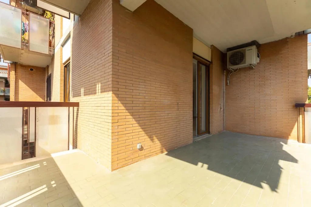 Balcon - Four-Bedroom Apartment with Terrace in Rome