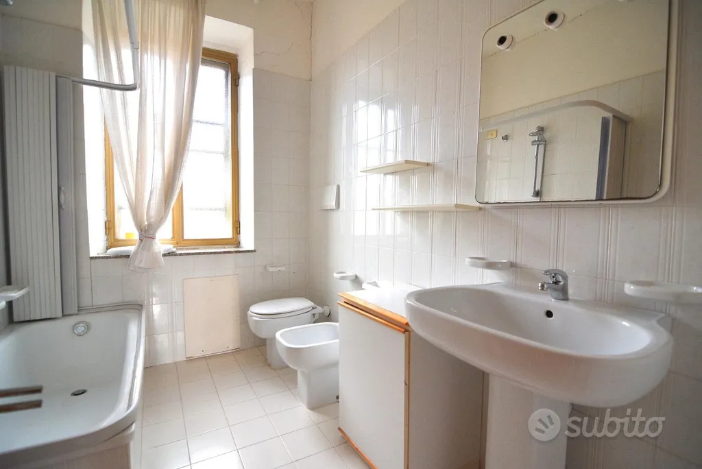 Vannitoad - Duplex Apartments with Courtyard in Macomer
