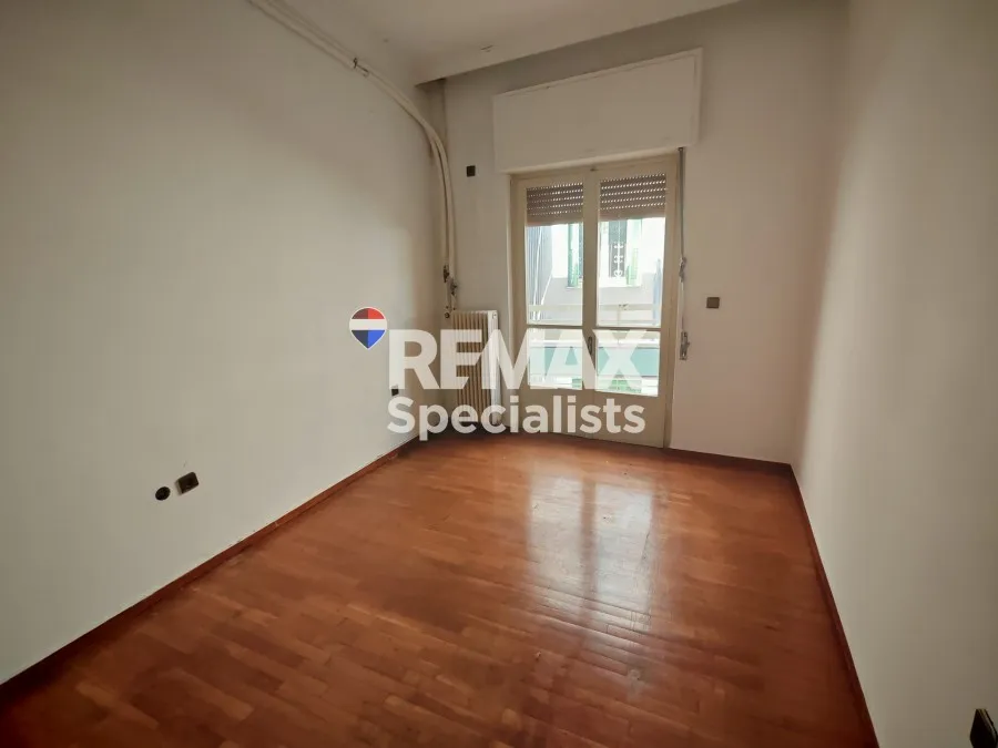 Pièces - Apartment with Private Parking in Chania Centre