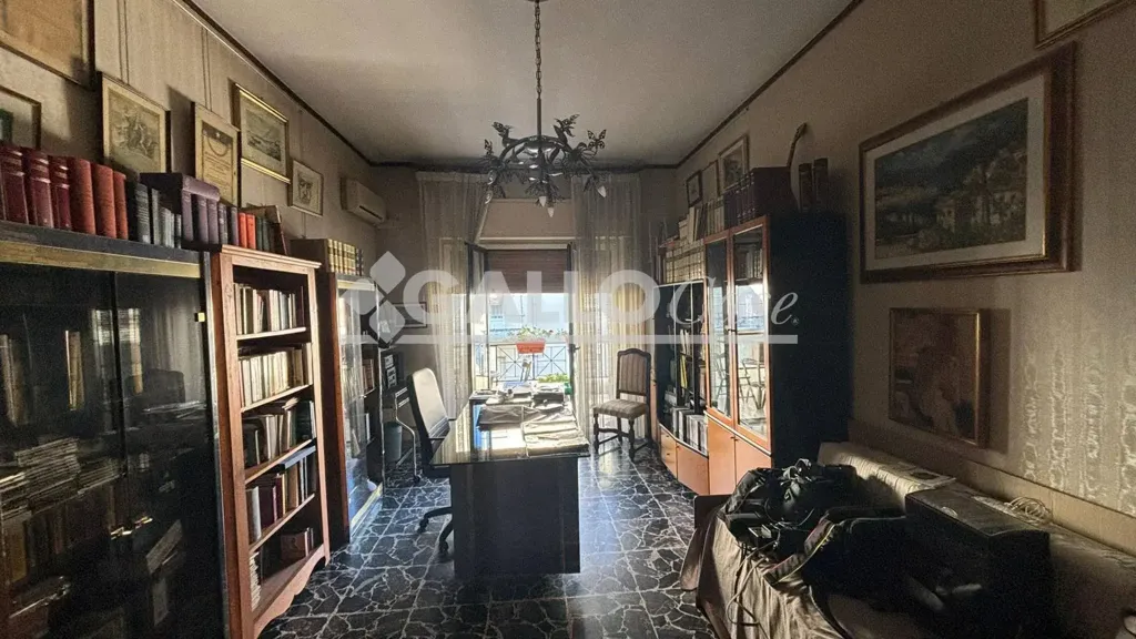 Kabinet - Bright Apartment with Balconies in Cosenza