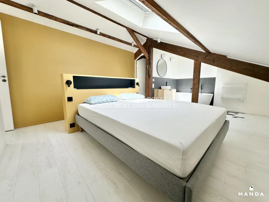 Bedrooms - Duplex Flat with Balcony in Ivry-sur-Seine
