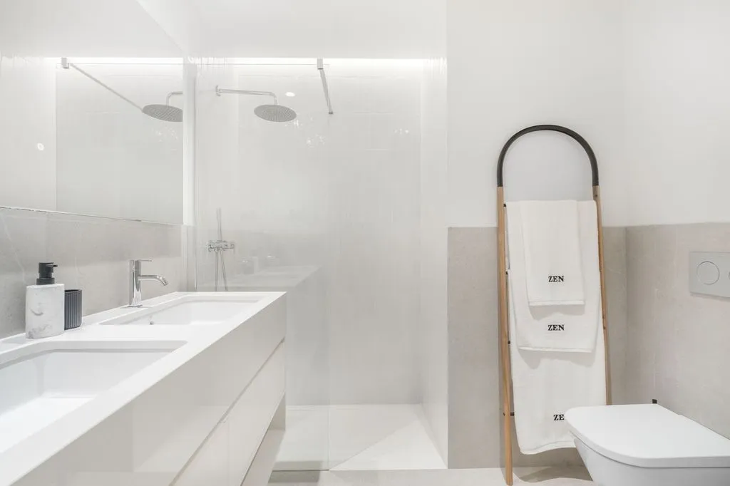 Luxury Apartment with Pool in Lisbon