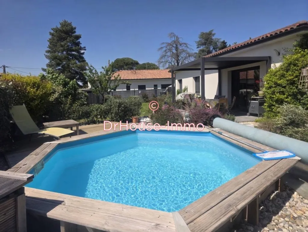 Bassein - Contemporary House with Pool in Gaillac