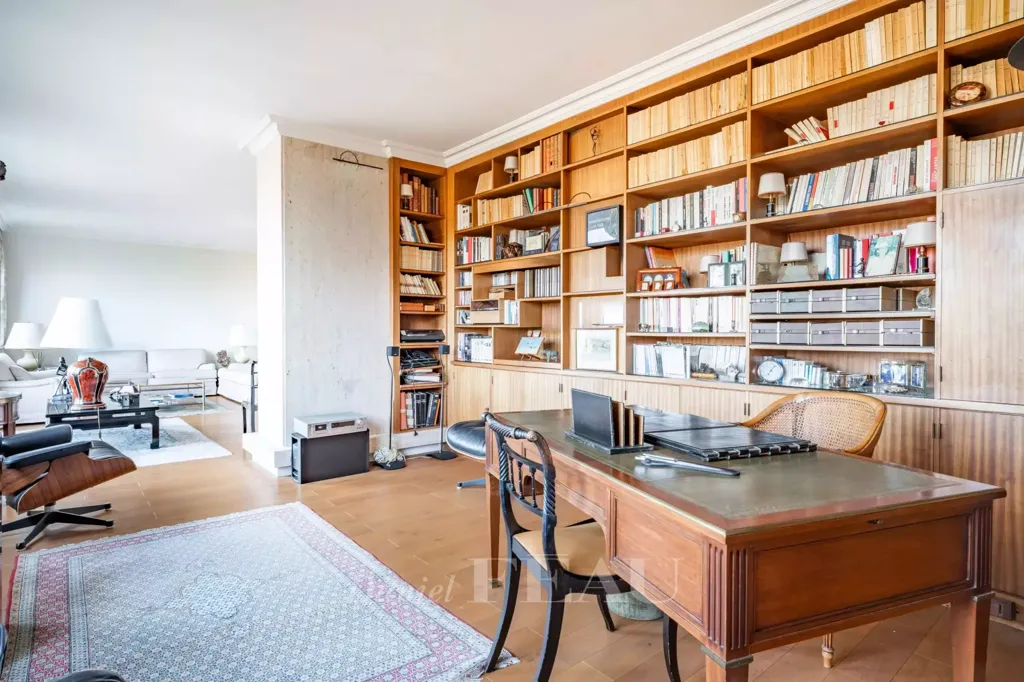 Bureau - Triplex avec Terrasse Panoramique à Neuilly-sur-Seine