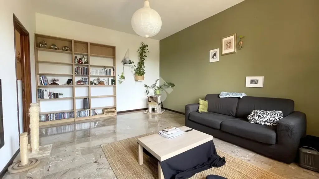 Elutuba - 3-Bedroom Apartment with Balcony in Cornaredo