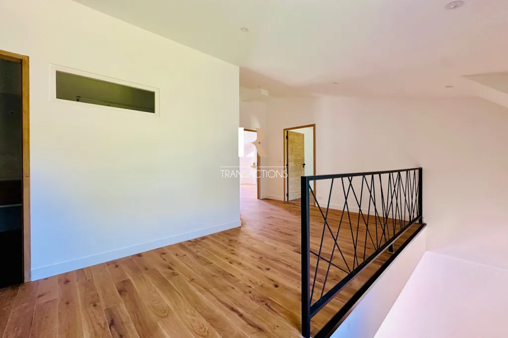Pièces - Maison Neuve avec Piscine à Lagord