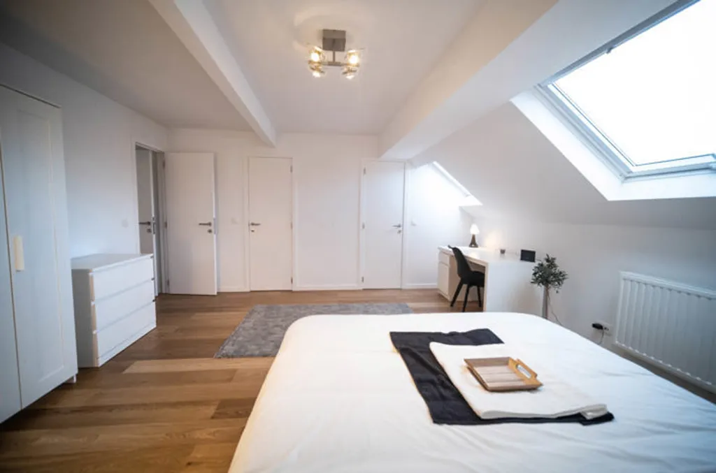 Bedrooms - Coliving Room with Private Bathroom near Flagey