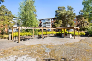 Terrazza - Modern Flat with Balcony in Hjortmossen