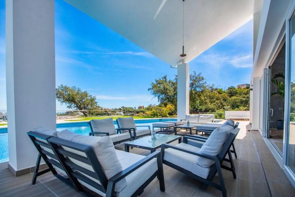 Bassein - Luxurious Villa with Mountain Views in Ojén