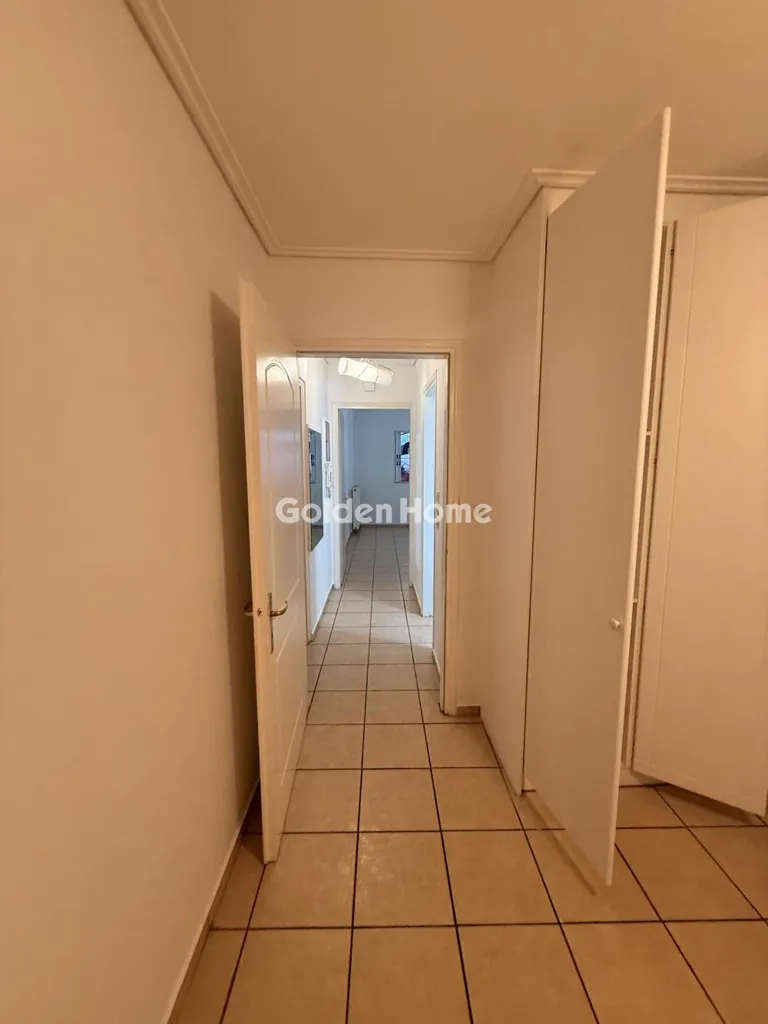 Entrée - Modern Flat with Balcony in Ampelokipoi