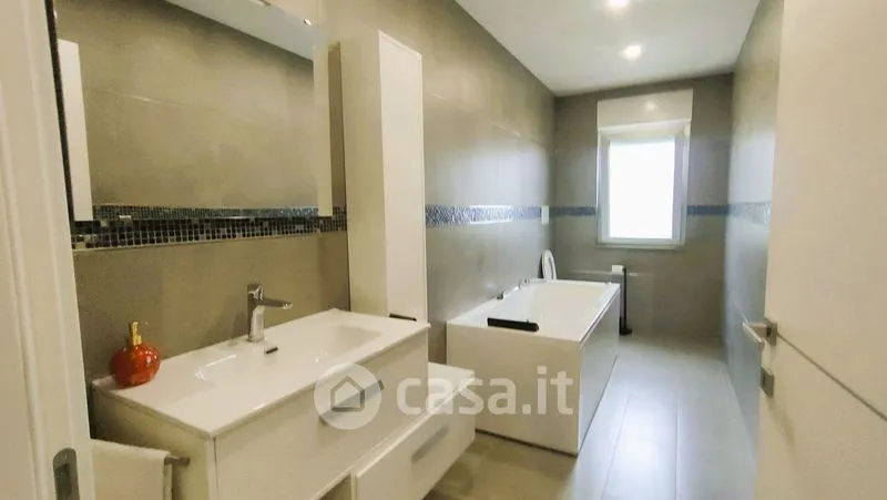 Bathrooms - Renovated Villa with Garden in Orsogna
