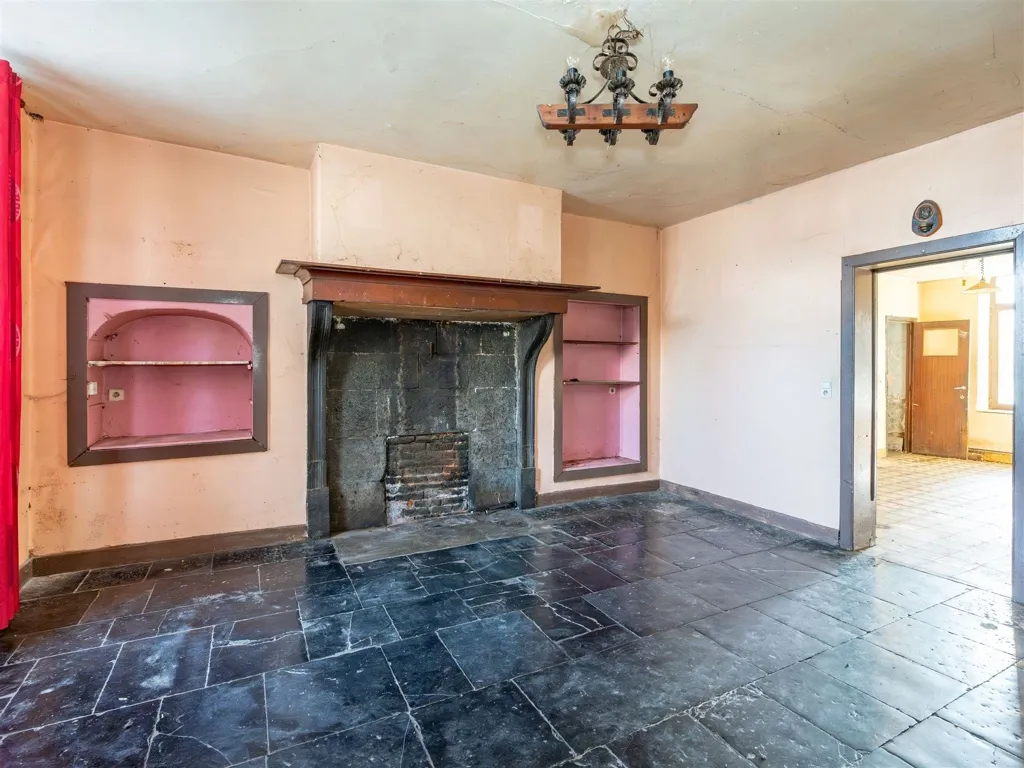 Elutuba - Historic House with Development Potential in Beauraing