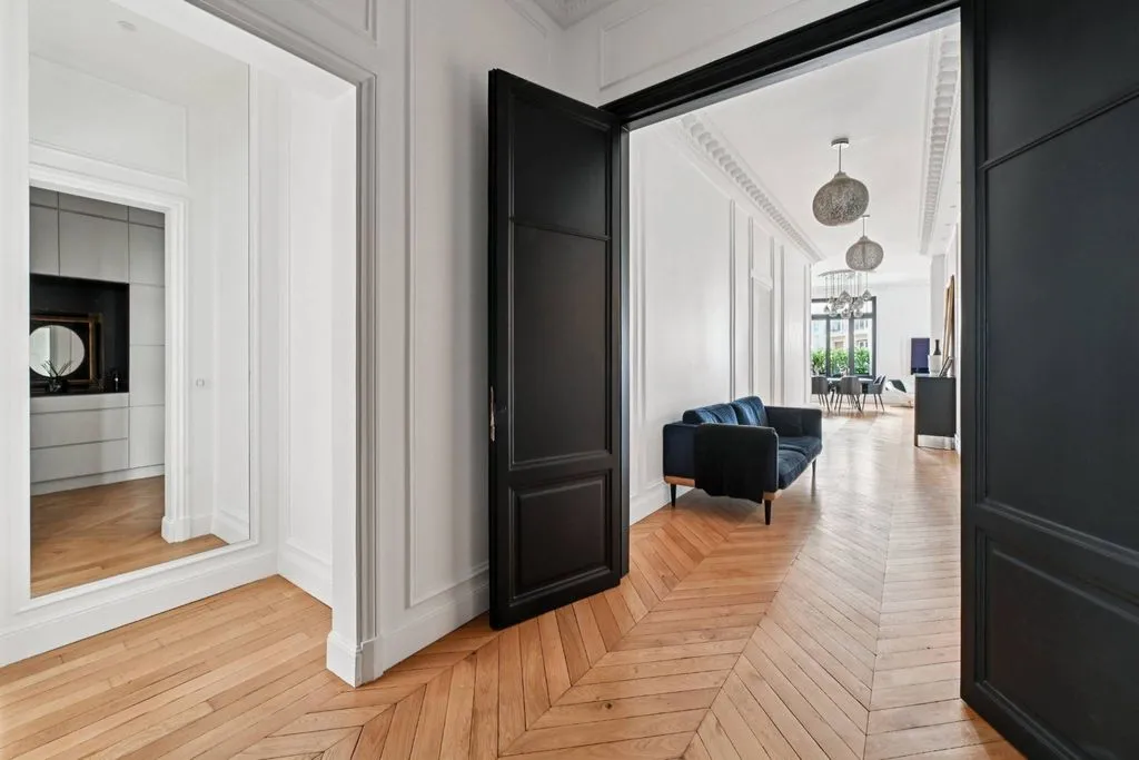 Esik - Luxury Apartment with Art Deco Style in Paris 16