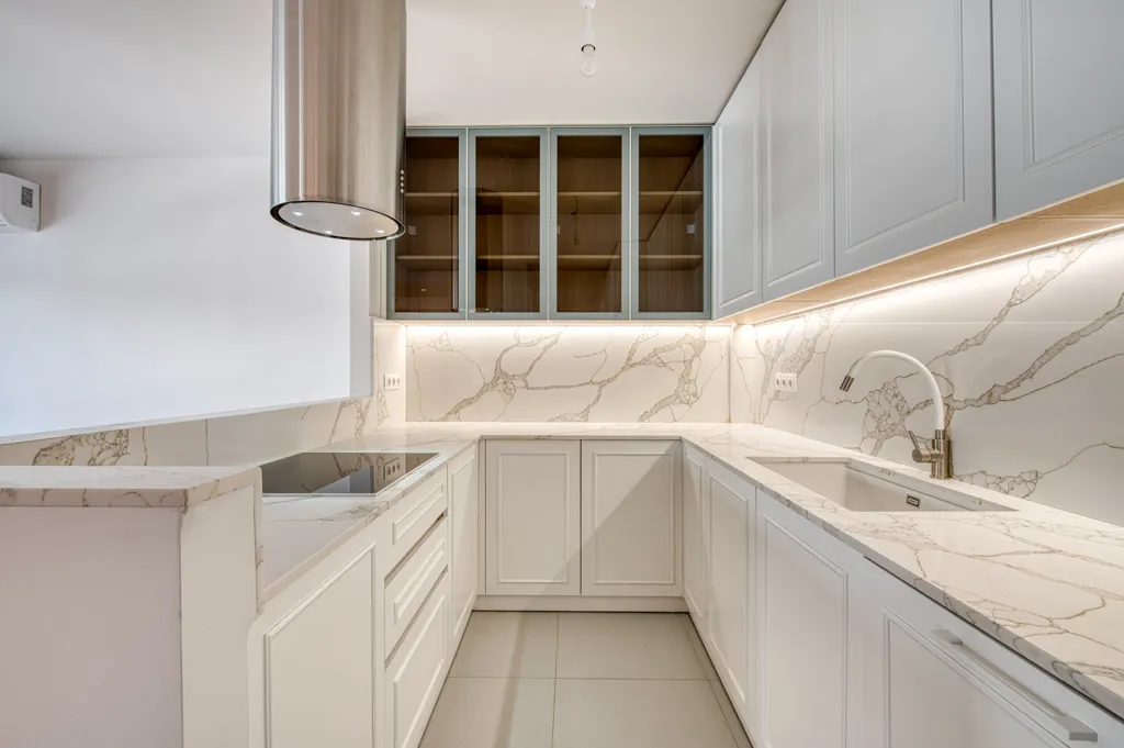 Kitchen - 3-bedroom apartment in Thessaloniki