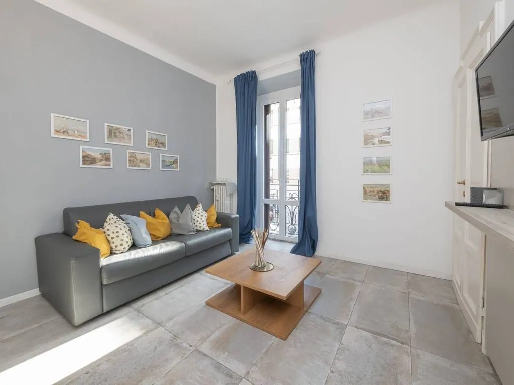 Elutuba - Luxury Apartment in Historic Building, Milan