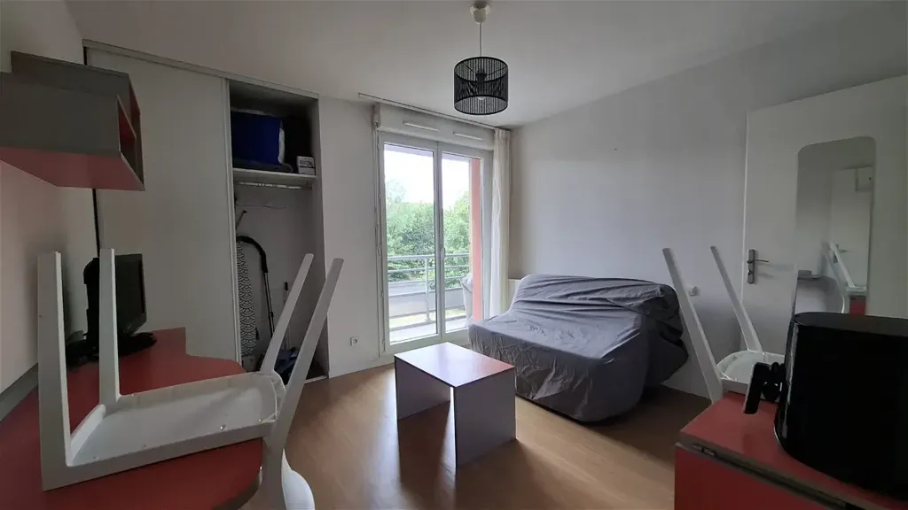 Chambres - Studio Meublé avec Balcon à Niort