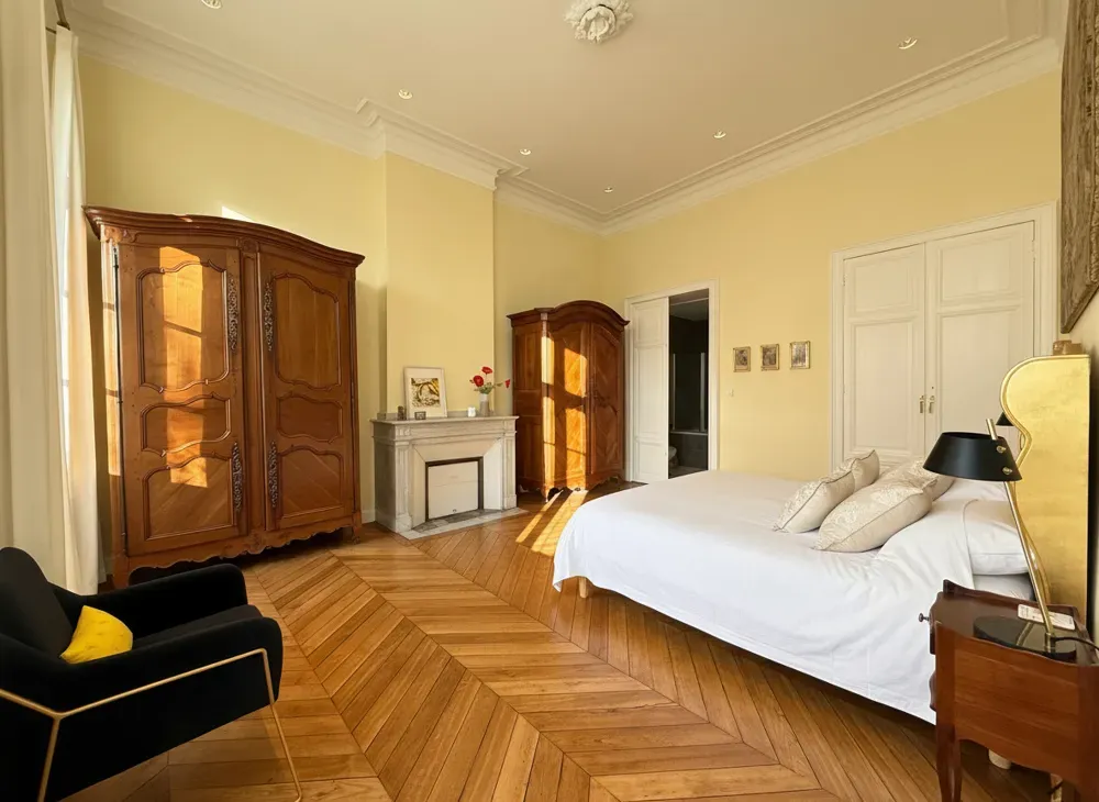 Bedrooms - Haussmannian Flat with Private Garden in City Centre
