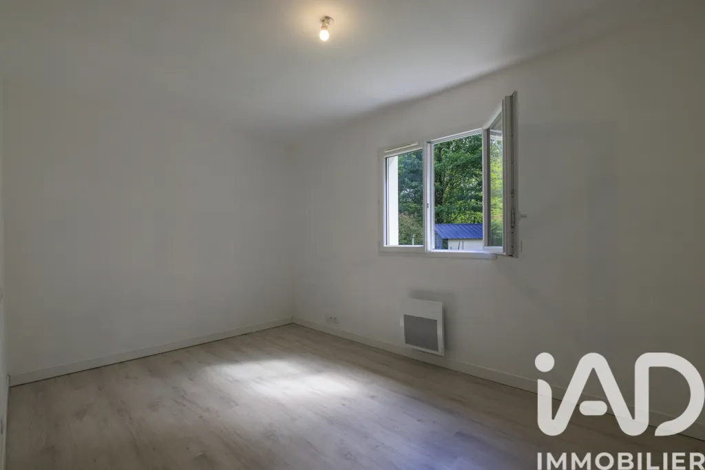 Pièces - Villa Contemporaine avec Terrain à Chamadelle