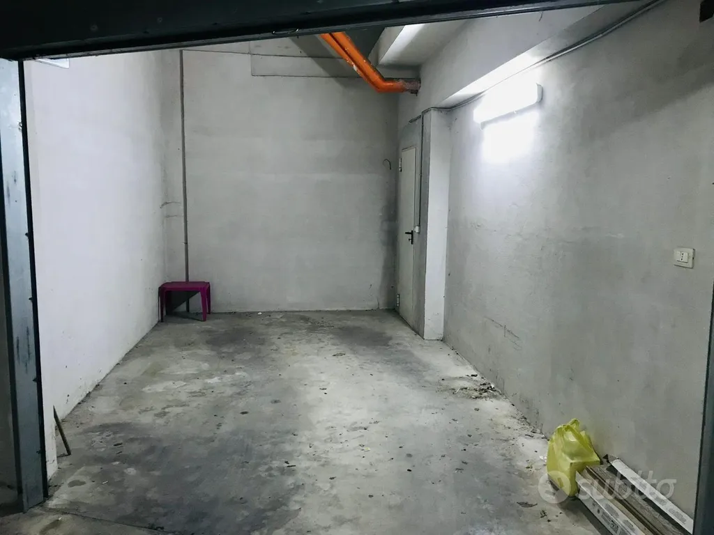 Garage - Garage with Cellar in Maddaloni Centre