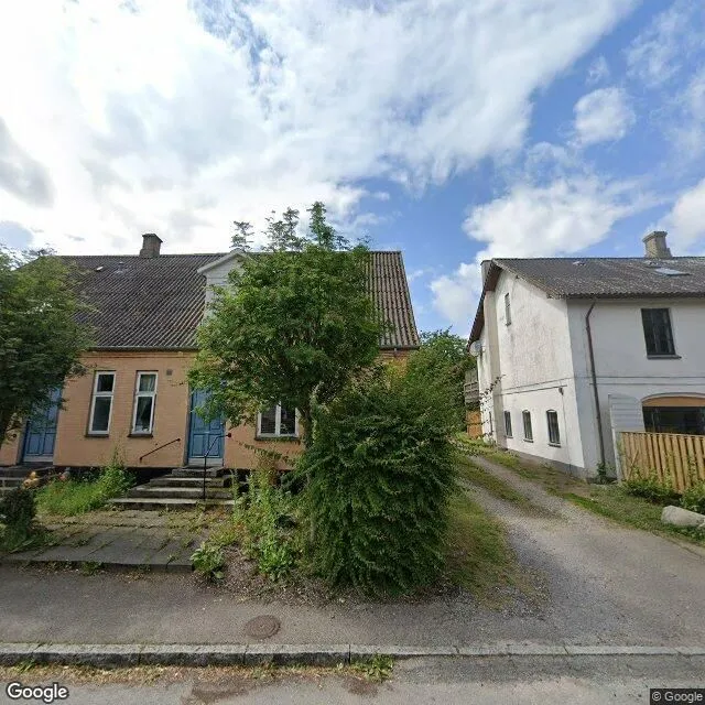 Extérieur - Apartment with Balcony in Senior-Friendly Area