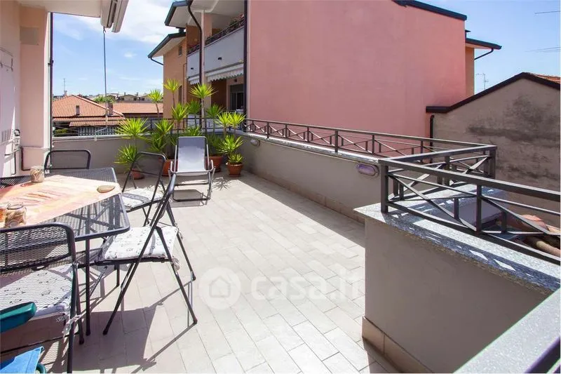 Terrass - Modern Apartment with Balcony in Bovisio-Masciago
