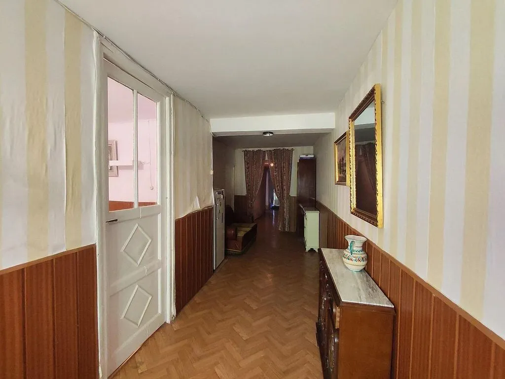 Esik - Rustic House with Patio in Puente Duero