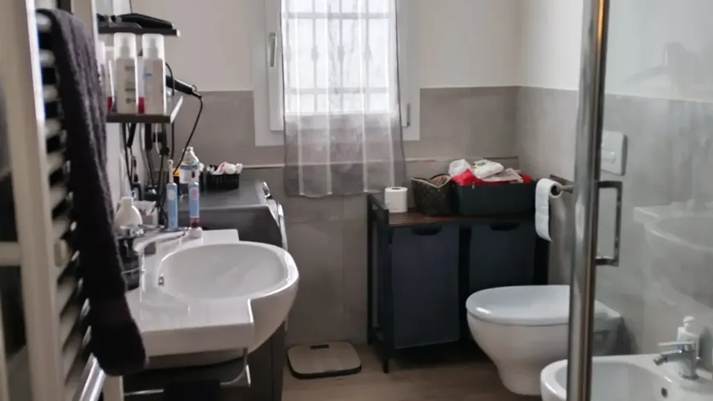 Salles de bain - Duplex Apartment with Central Location in Cesena