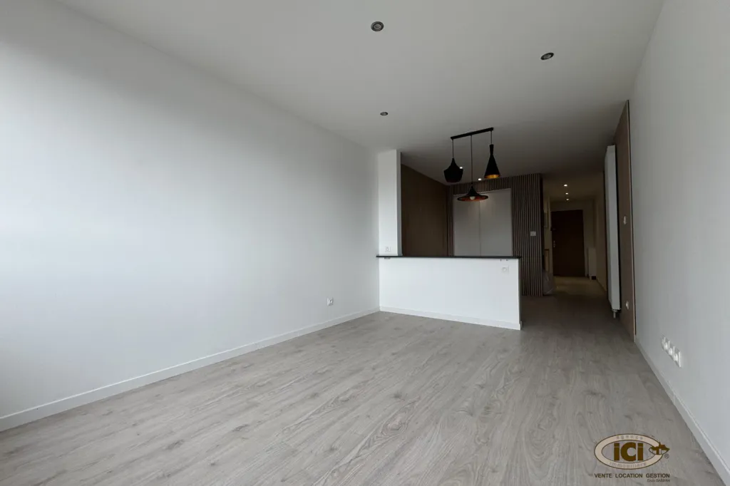 Toad - Studio with Tram Access in Annemasse