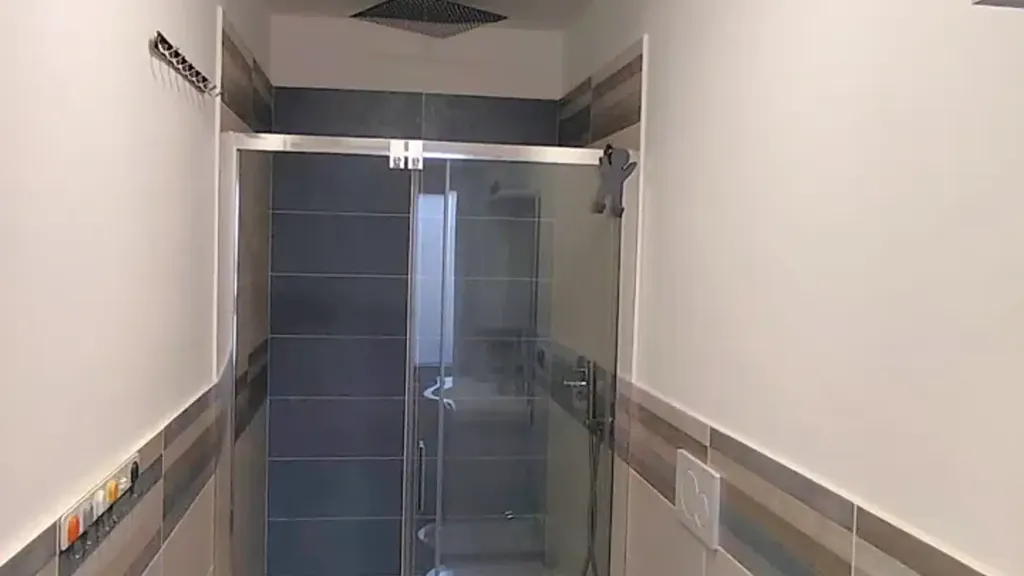 Salles de bain - Rented Flat with Balcony in Settimo Torinese