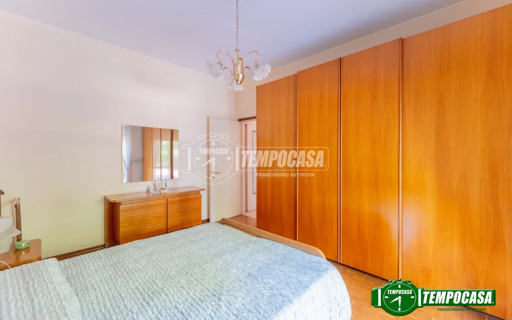Chambres - Trilocale with Balcony in Mesero