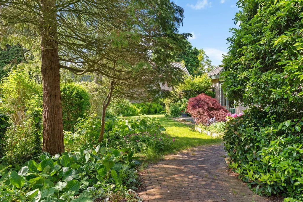 Aed - Detached Bungalow with Garden in Monnickendam