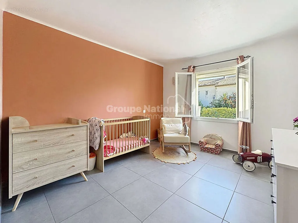 Bedrooms - Renovated Villa with Pool in Cheval-Blanc