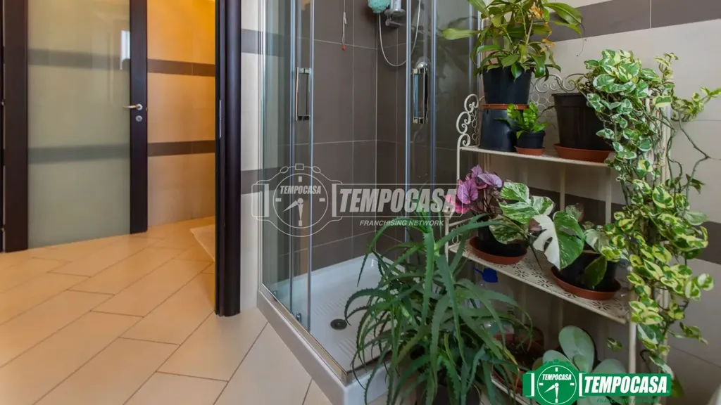 Salles de bain - Semi-detached Villa with Garden in Caltignaga
