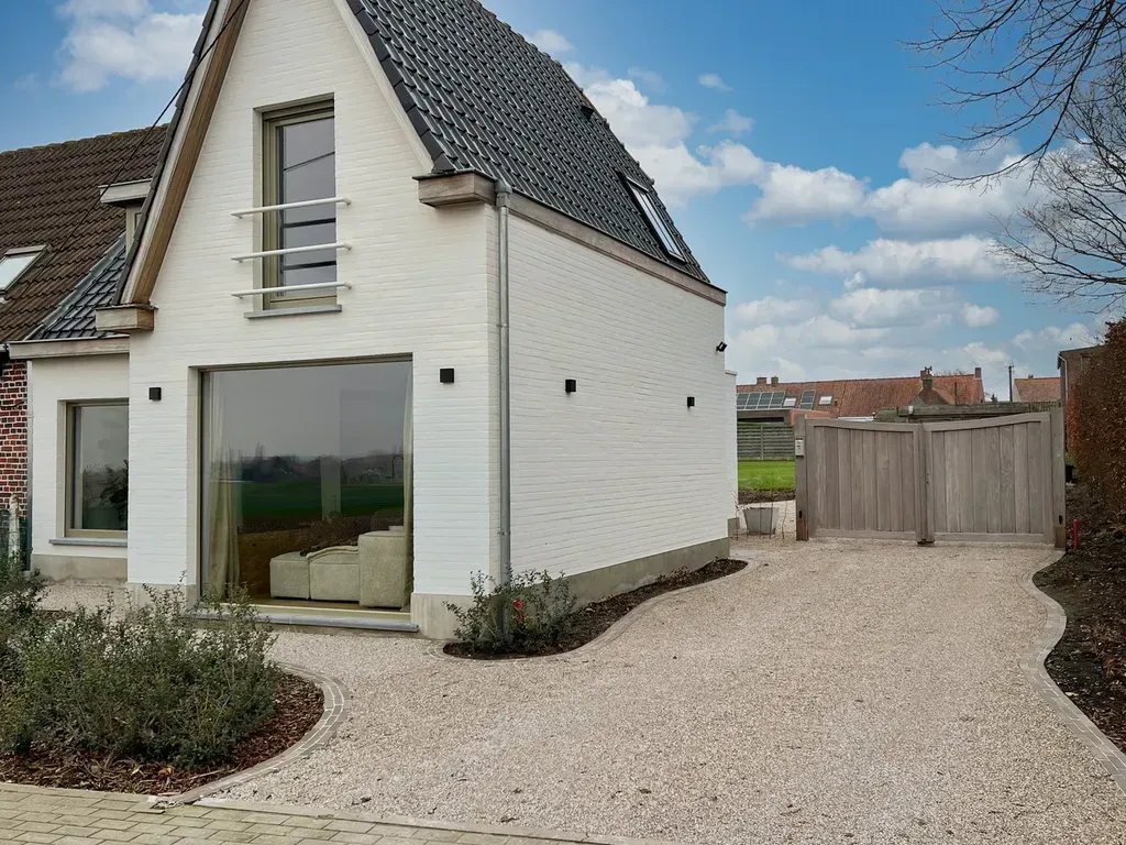 Extérieur - Maison Rénovée avec Jardin à Ruddervoorde