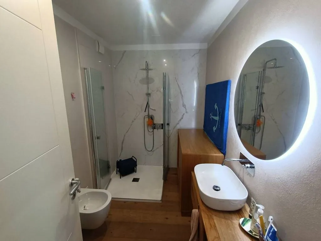 Salles de bain - Villa with Private Park in Rignano Sull'Arno