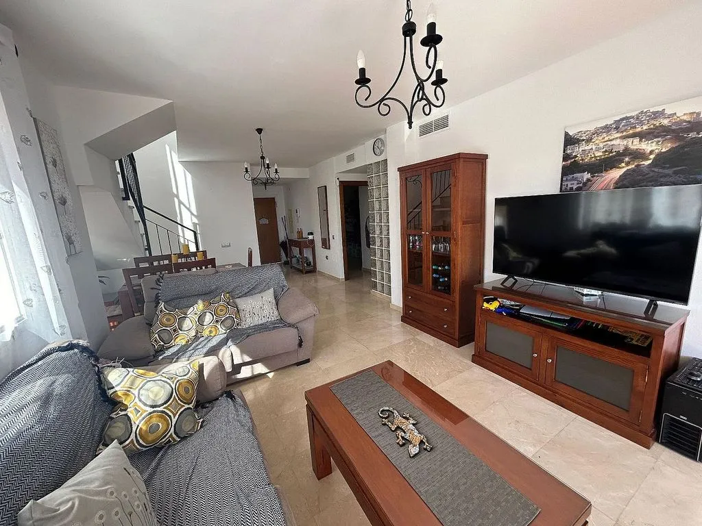 Living Room - Semi-detached House with Pool in Las Salinas