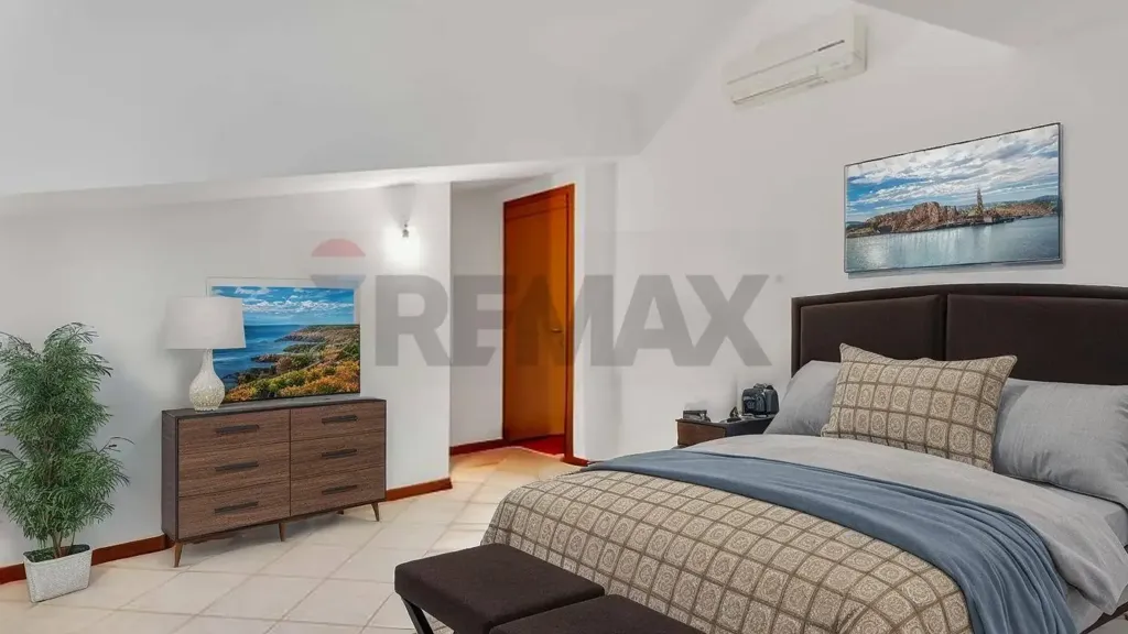 Magamistoad - Triplex with Balcony in Carpiano