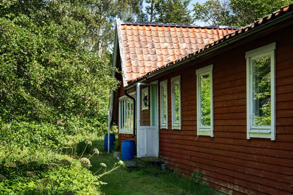 Esterno - House with Seafront Plot on Blidö