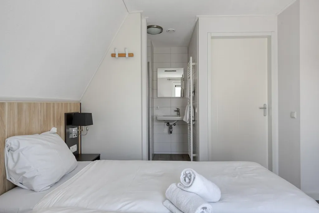 Magamistoad - Luxe Villa with Park View in Koudekerke