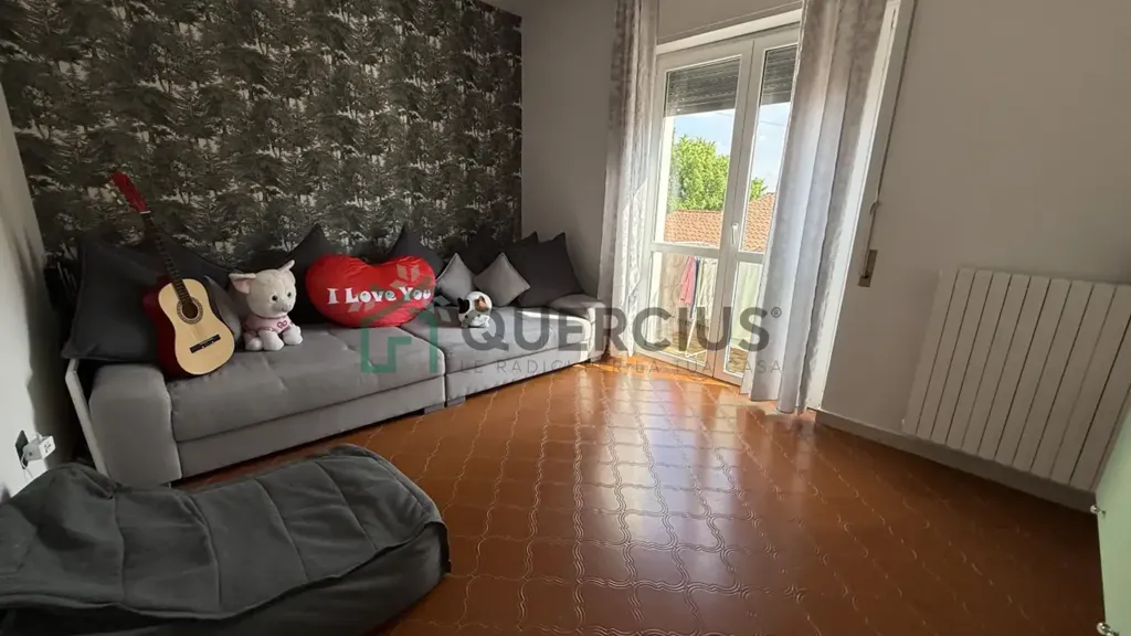 Soggiorno - Rear-Adjoining House with Balcony in Monteforte d'Alpone