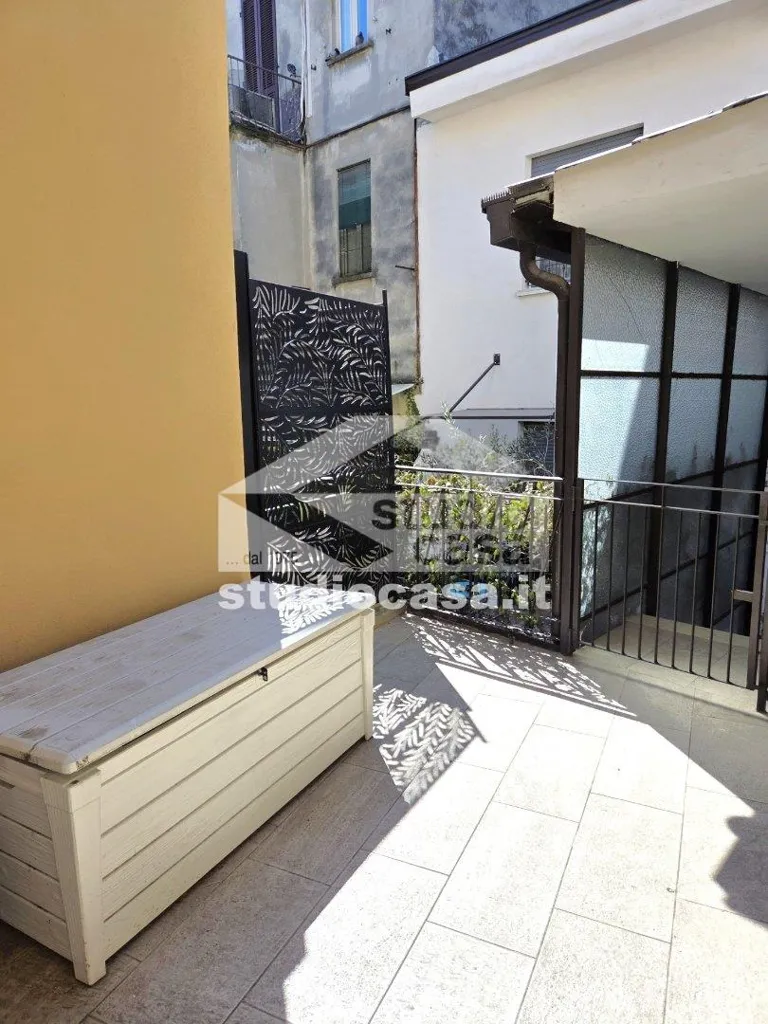Terrasse - Rear-Facing Apartment with Balcony in Cremona