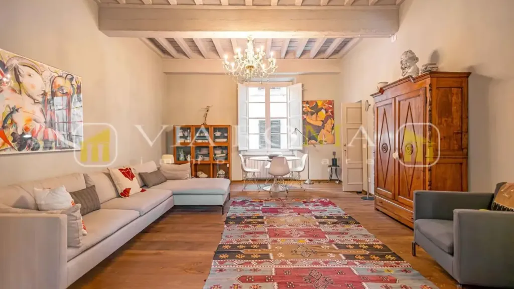 Elutuba - Luxury Flat with Period Features in Lucca
