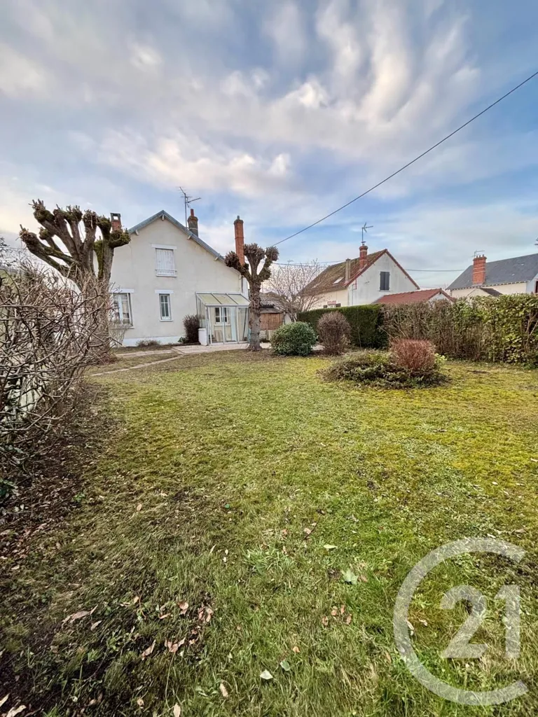 Garden - 1930s House with Garden in Semoy