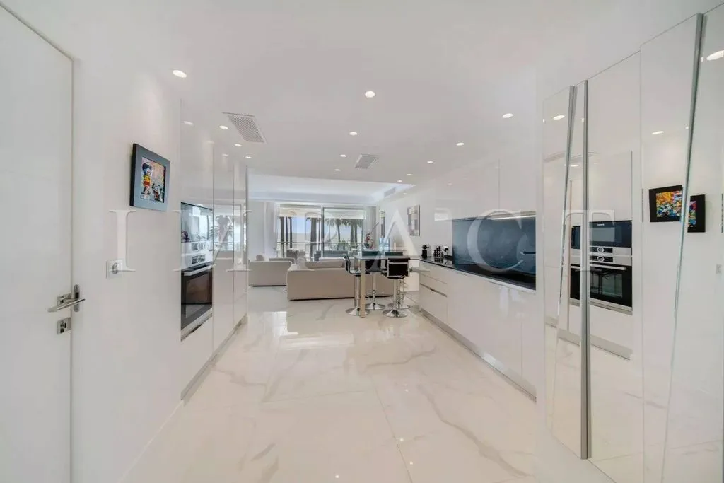 Cuisine - Appartement Luxe avec Vue Mer à Cannes