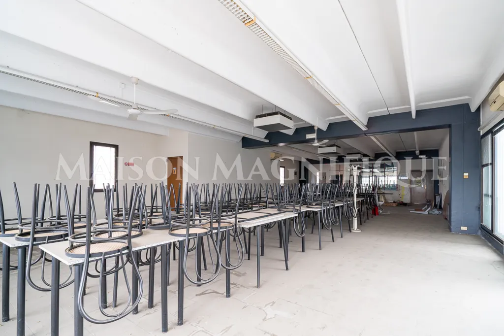 Toad - Ground Floor Office with Direct Access in Occhiobello