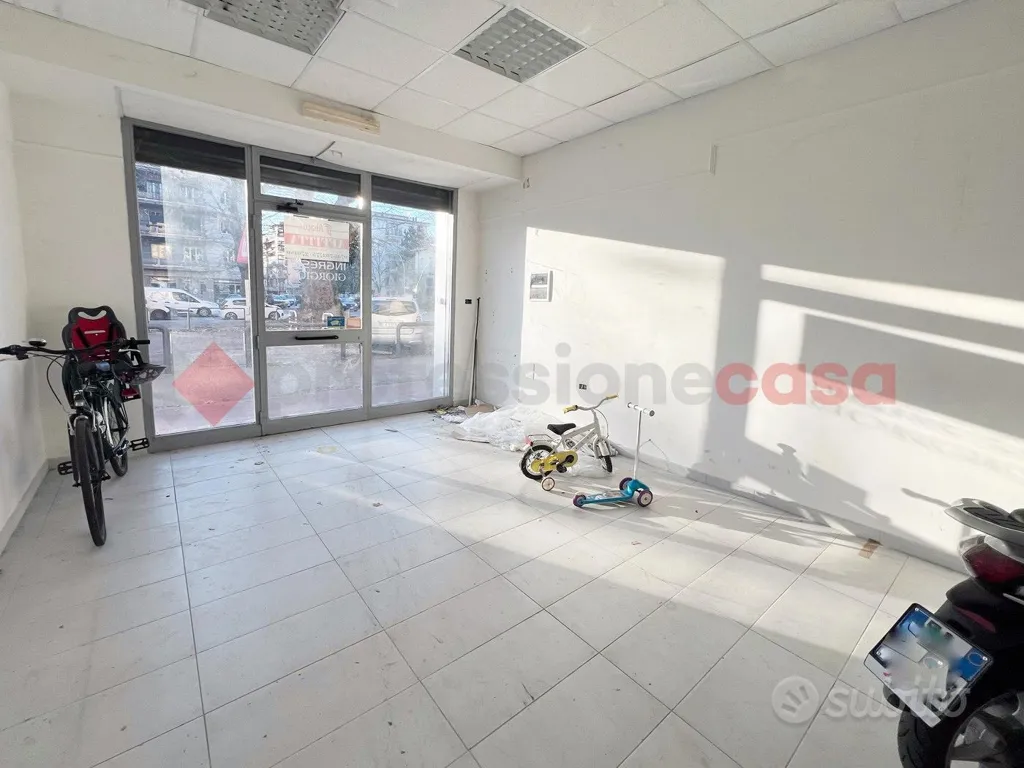 Pièces - Commercial Space with High Visibility in Rieti