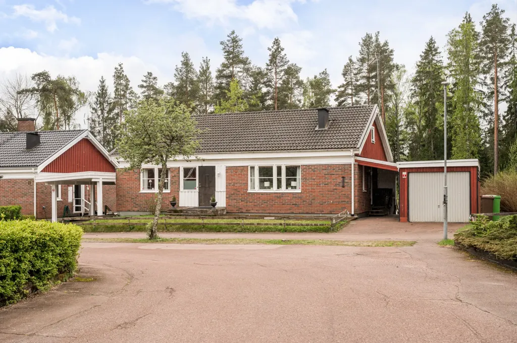 Extérieur - Terraced House with Corner Plot in Forshaga